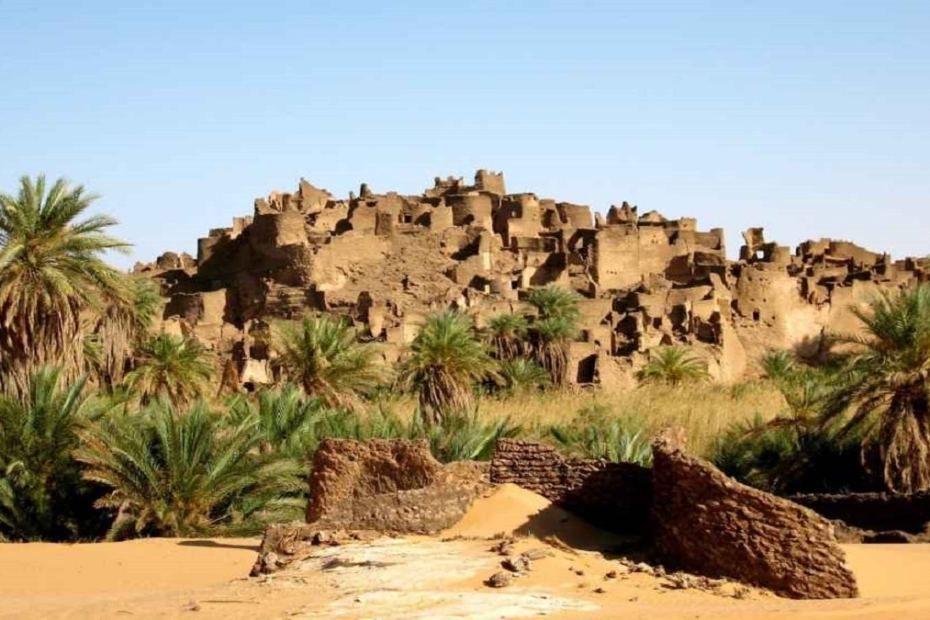 Мистериозният древен укрепен град Джадо на опасно пътешествие през Сахара